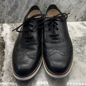 Cole Haan Women’s Grand OS Wingtip Oxfords Style W02618 Black Sz 8.5 LIKE NEW